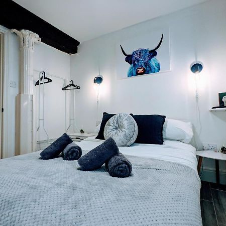 Cosy Riverside Apartment - Free Parking Йорк Экстерьер фото