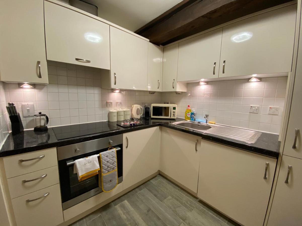 Cosy Riverside Apartment - Free Parking Йорк Экстерьер фото
